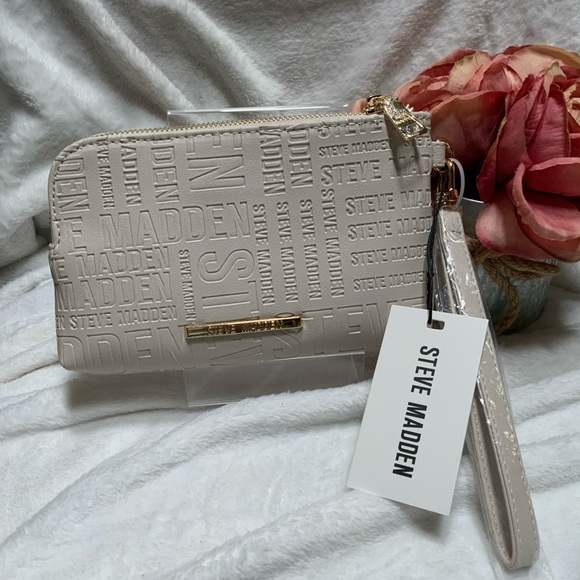 Steve Madden Cream Wristlet with Floral Design - Picture 2 of 5